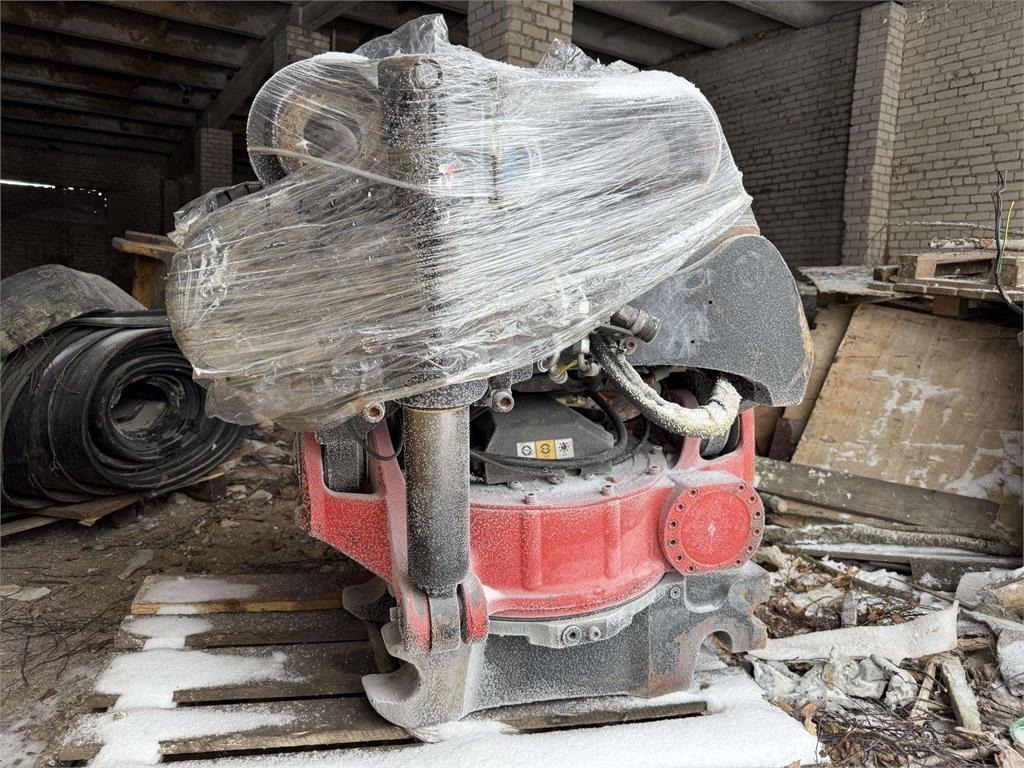 CAT 323 ROTOTILT R8 - Crawler excavator: picture 2 CAT 323 ROTOTILT R8 - Crawler excavator: picture 2