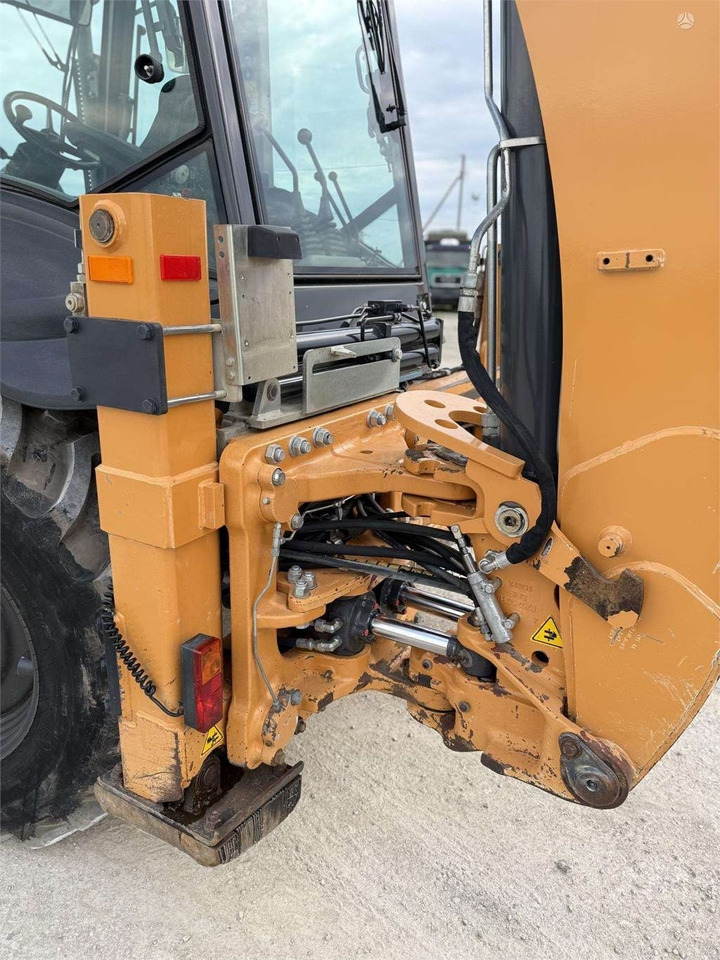 Backhoe loader Case 695 ST: picture 14