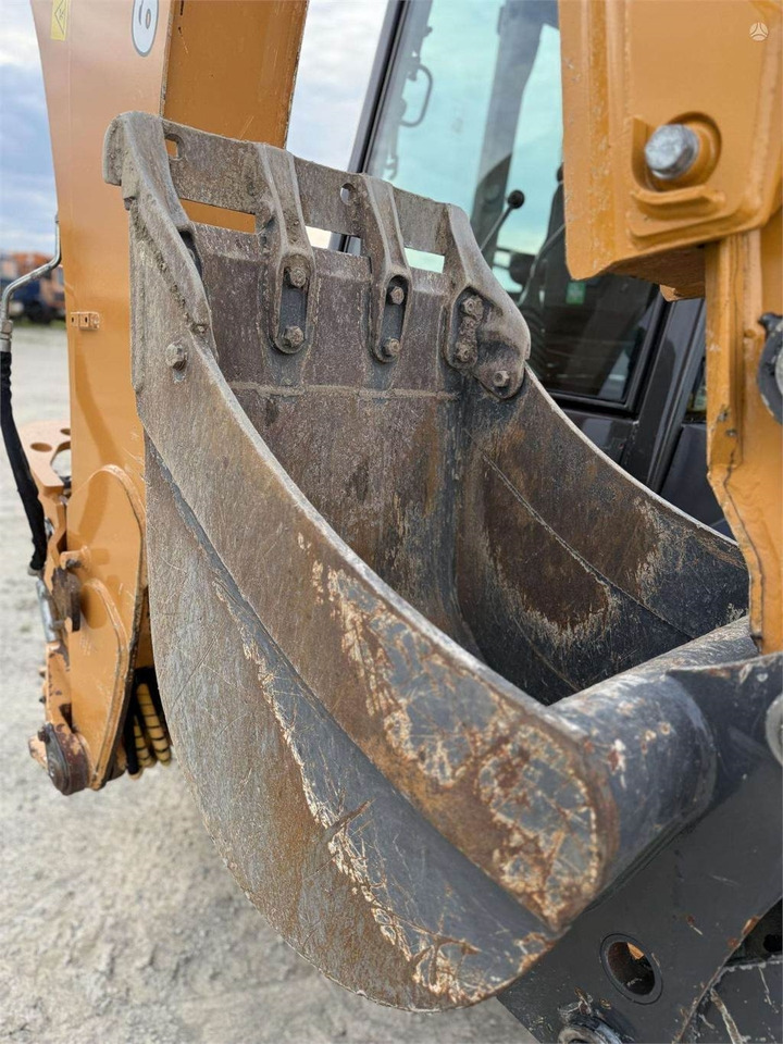 Backhoe loader Case 695 ST: picture 12