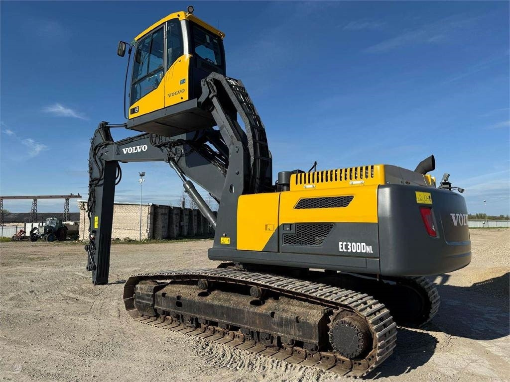 Volvo EC 300 DNL Cabin Lift - Crawler excavator: picture 1 Volvo EC 300 DNL Cabin Lift - Crawler excavator: picture 1