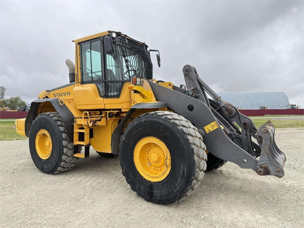Wheel loader Volvo L 120 F , 4rd line , coupler: picture 6