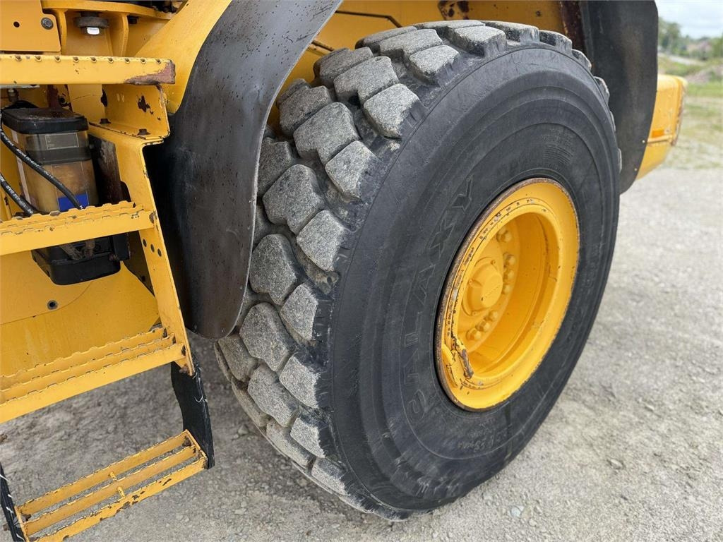 Wheel loader Volvo L 120 F , 4rd line , coupler: picture 16