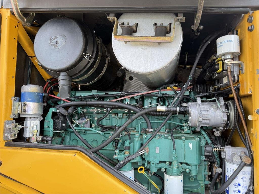 Wheel loader Volvo L 120 F , 4rd line , coupler: picture 20