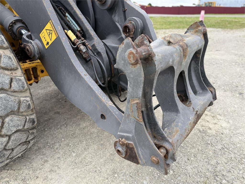 Wheel loader Volvo L 120 F , 4rd line , coupler: picture 7