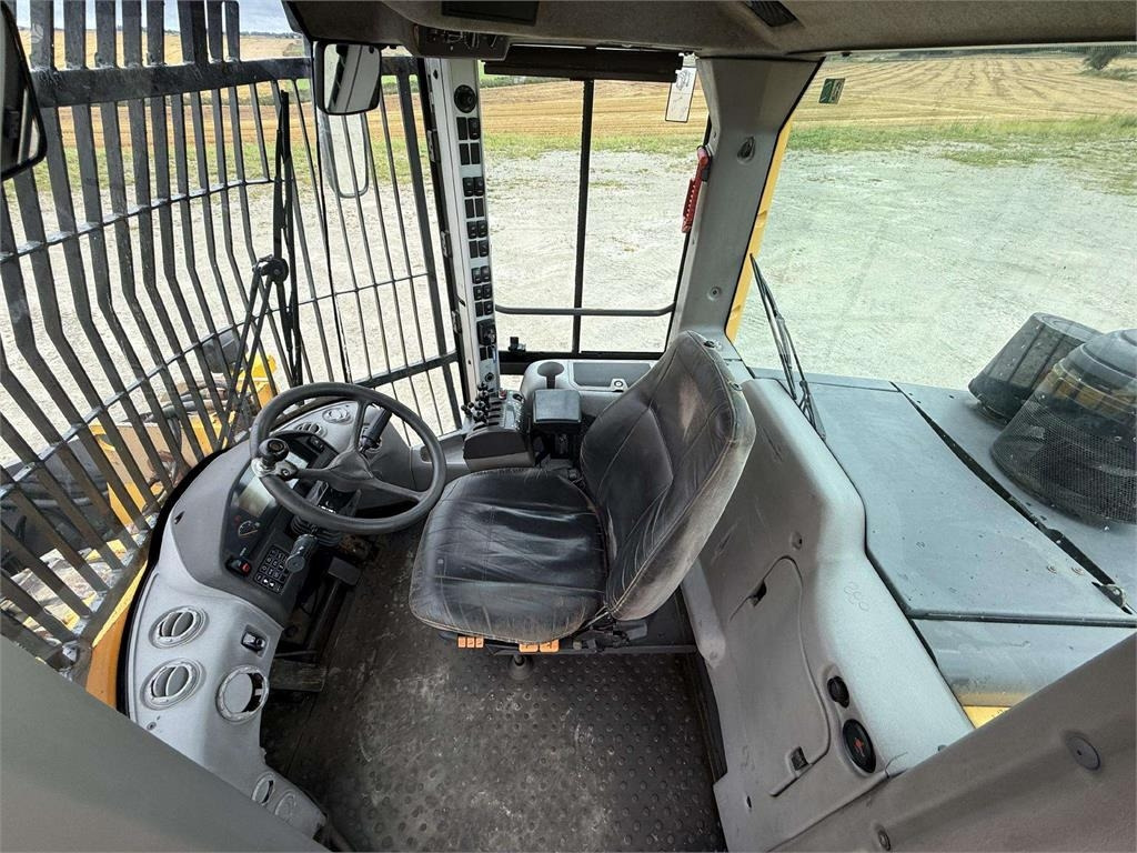 Wheel loader Volvo L 120 F , 4rd line , coupler: picture 10