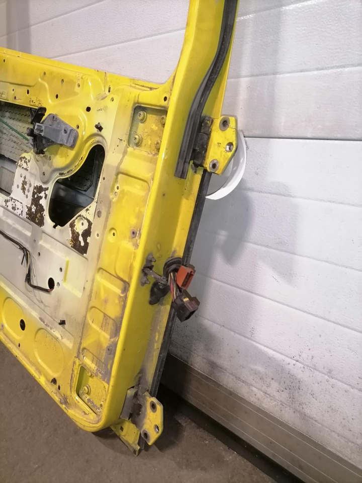DAF Door 1676218 - Door and parts for Truck: picture 3 DAF Door 1676218 - Door and parts for Truck: picture 3