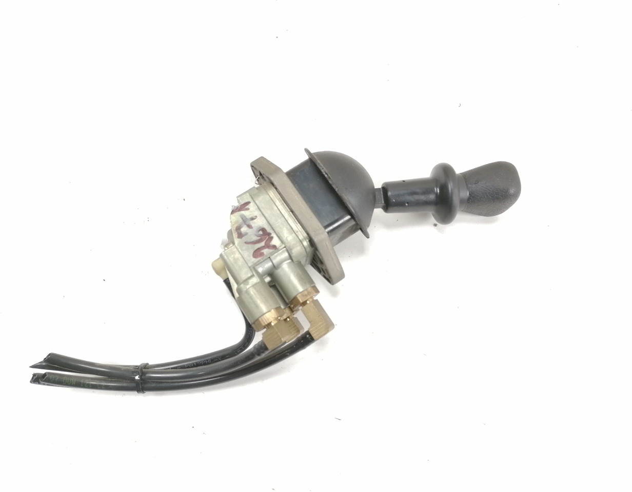 DAF Handbrake control lever 1734006 - Universal part for Truck: picture 1 DAF Handbrake control lever 1734006 - Universal part for Truck: picture 1