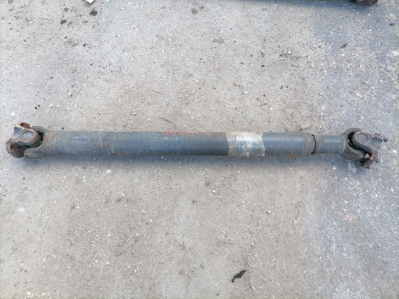 DAF Propeller shaft 12345 - Propeller shaft for Truck: picture 2 DAF Propeller shaft 12345 - Propeller shaft for Truck: picture 2