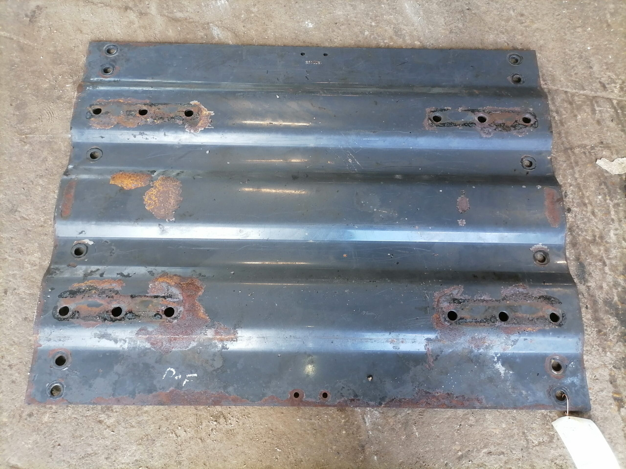 DAF Saddle plate 1377193 - Fifth wheel coupling for Truck: picture 3 DAF Saddle plate 1377193 - Fifth wheel coupling for Truck: picture 3