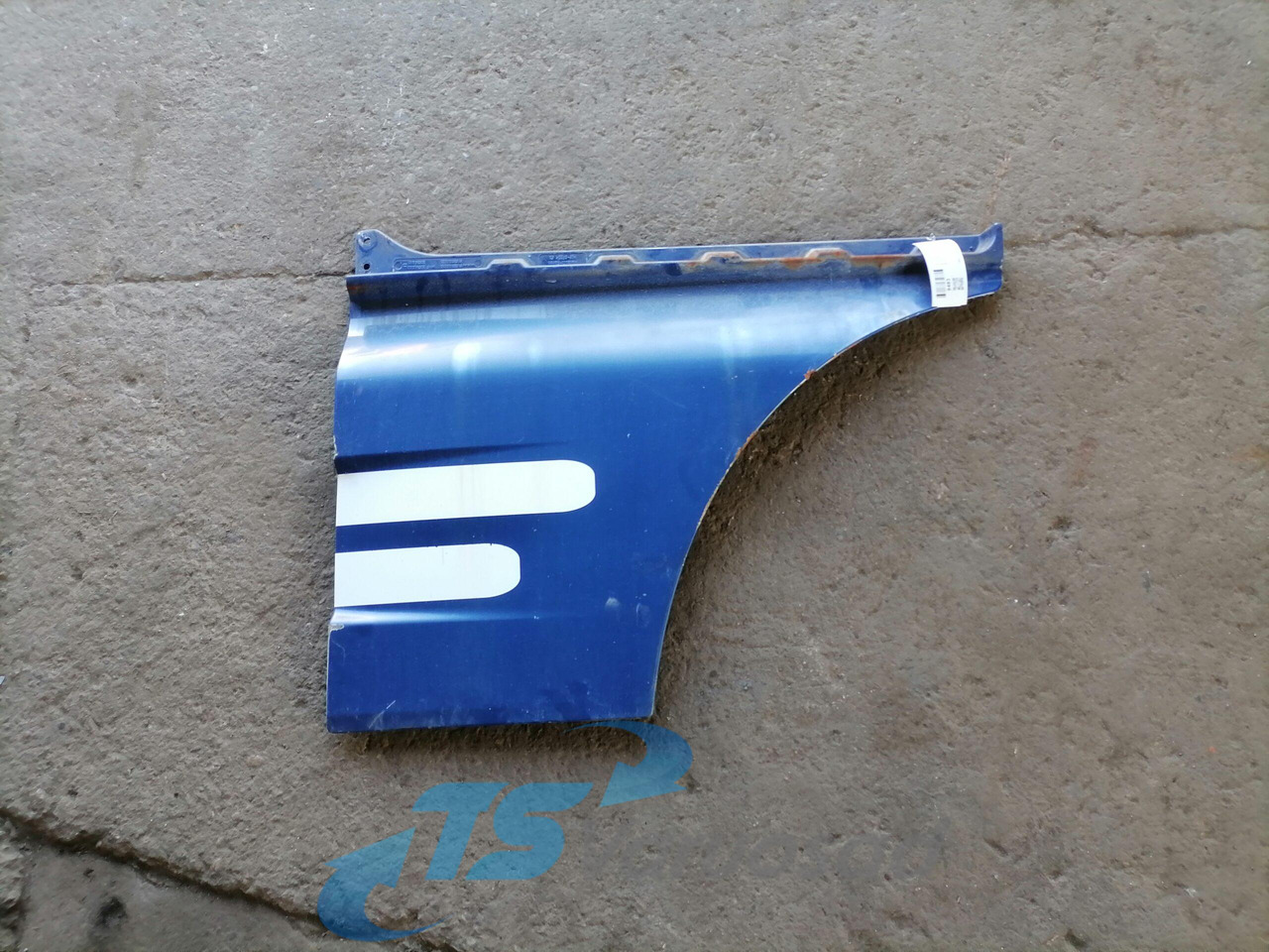 MAN Ukse pikendus, vasak 81626100019 - Door and parts for Truck: picture 1 MAN Ukse pikendus, vasak 81626100019 - Door and parts for Truck: picture 1