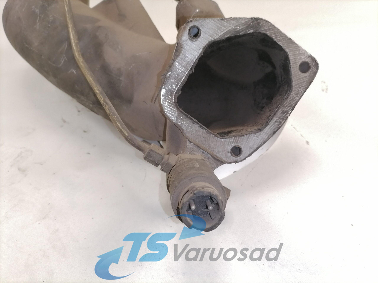 MAN intercooler pipe 51094113633 - Intercooler for Truck: picture 4 MAN intercooler pipe 51094113633 - Intercooler for Truck: picture 4