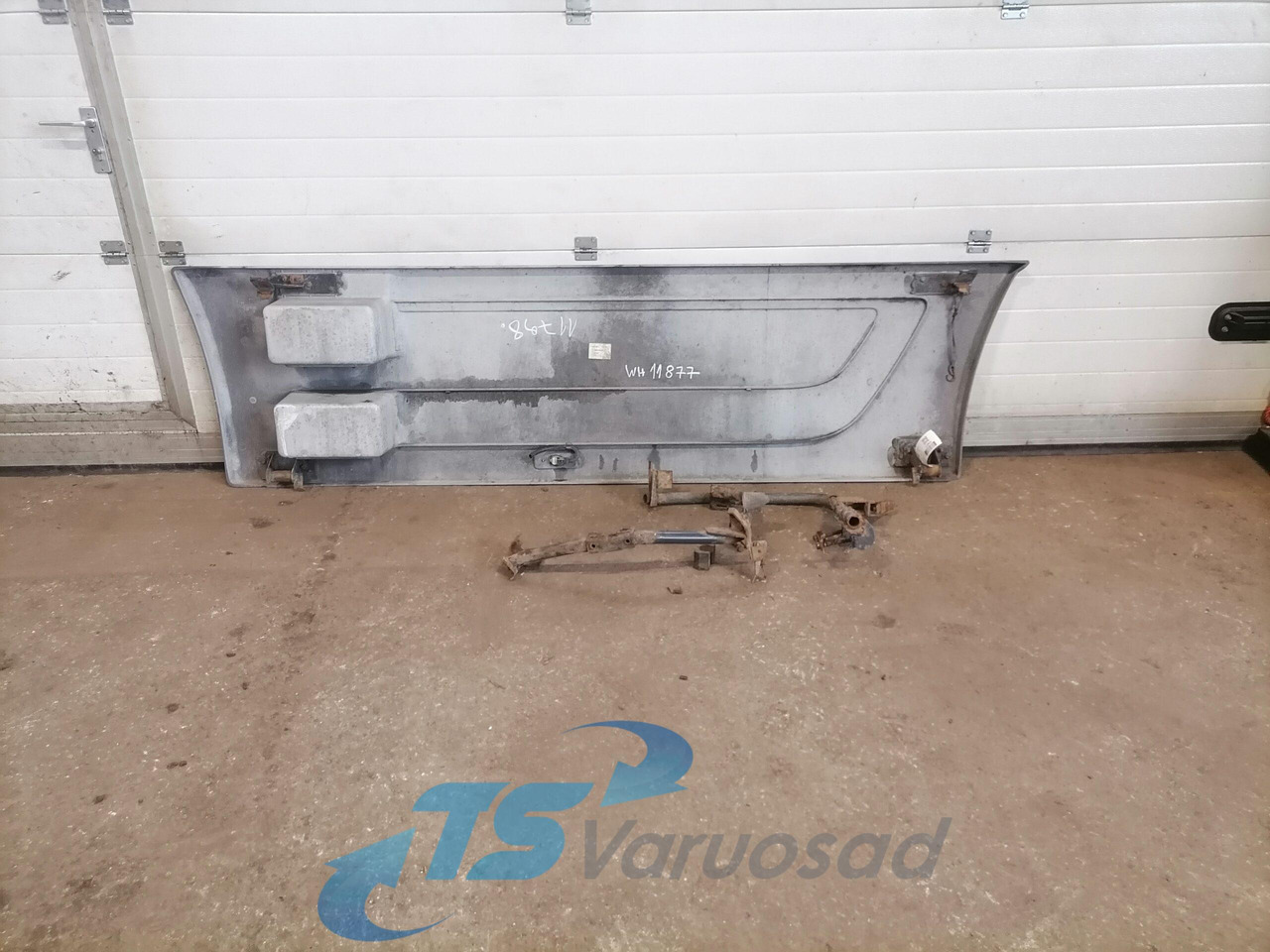 Mercedes-Benz Air deflector A9425201922 - Aerodynamics/ Spoiler for Truck: picture 4 Mercedes-Benz Air deflector A9425201922 - Aerodynamics/ Spoiler for Truck: picture 4