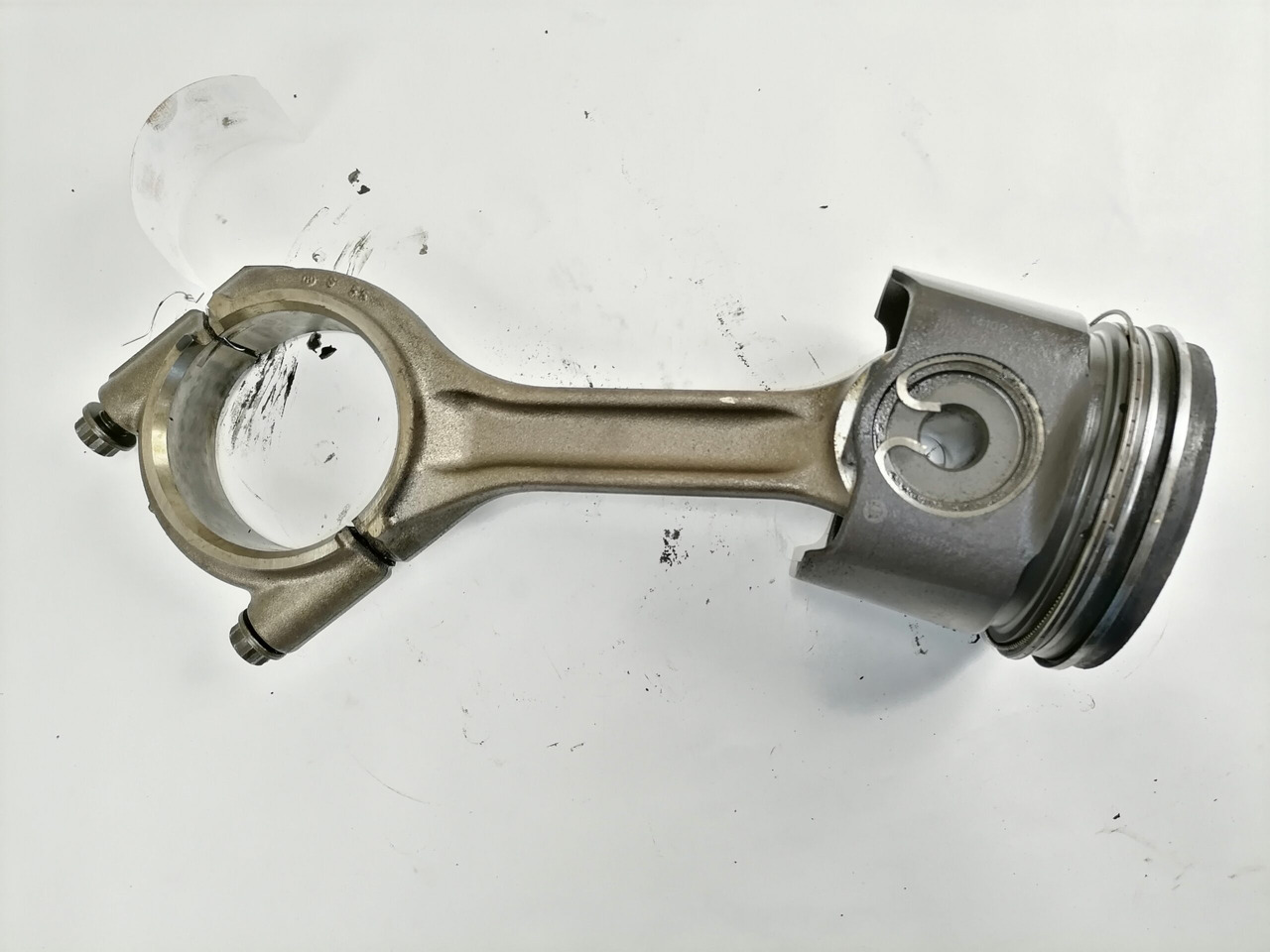 Mercedes-Benz Connecting rod + piston A4710371601 - Piston/ Ring/ Bushing for Truck: picture 2 Mercedes-Benz Connecting rod + piston A4710371601 - Piston/ Ring/ Bushing for Truck: picture 2