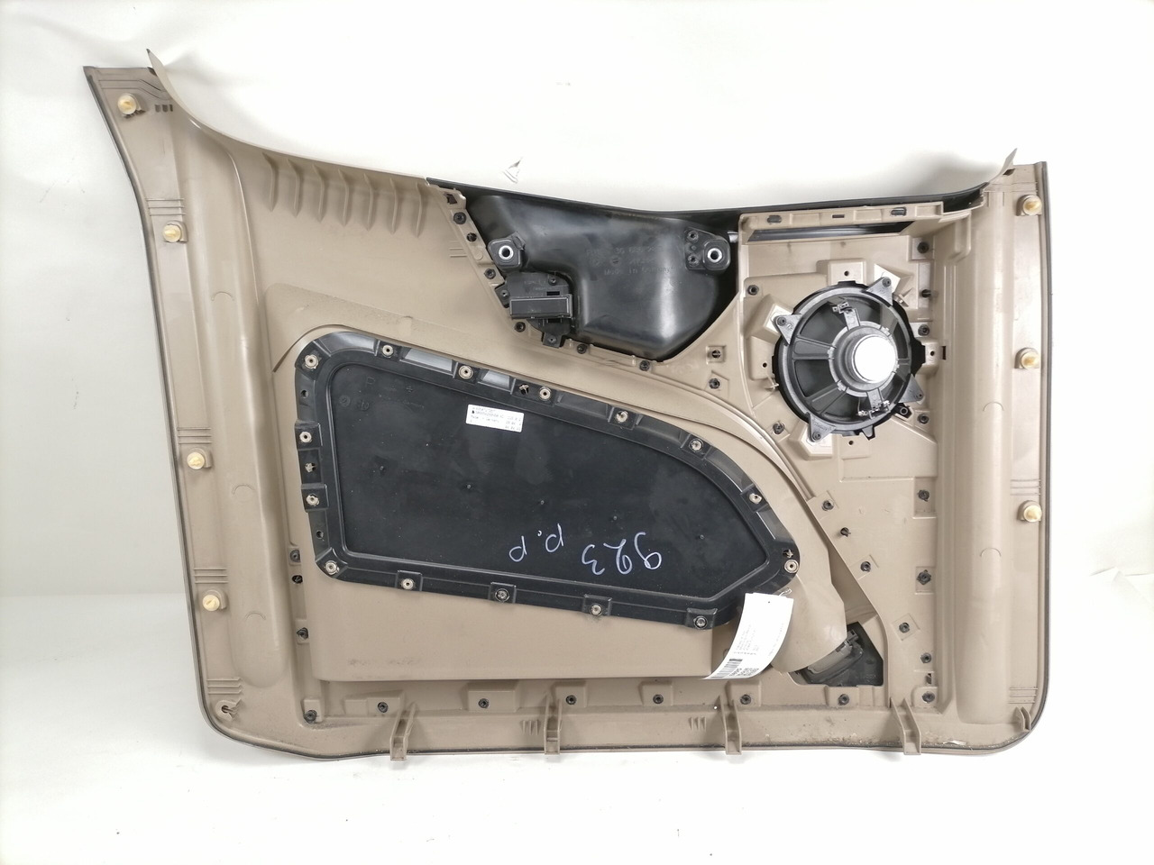 Mercedes-Benz Door trim panel A9607272571 - Door and parts for Truck: picture 2 Mercedes-Benz Door trim panel A9607272571 - Door and parts for Truck: picture 2