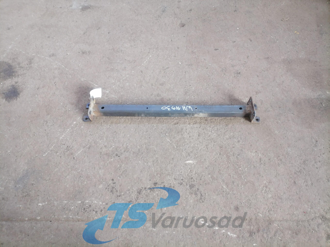Mercedes-Benz Front bumper carrier A9413101722 - Bumper for Truck: picture 1 Mercedes-Benz Front bumper carrier A9413101722 - Bumper for Truck: picture 1