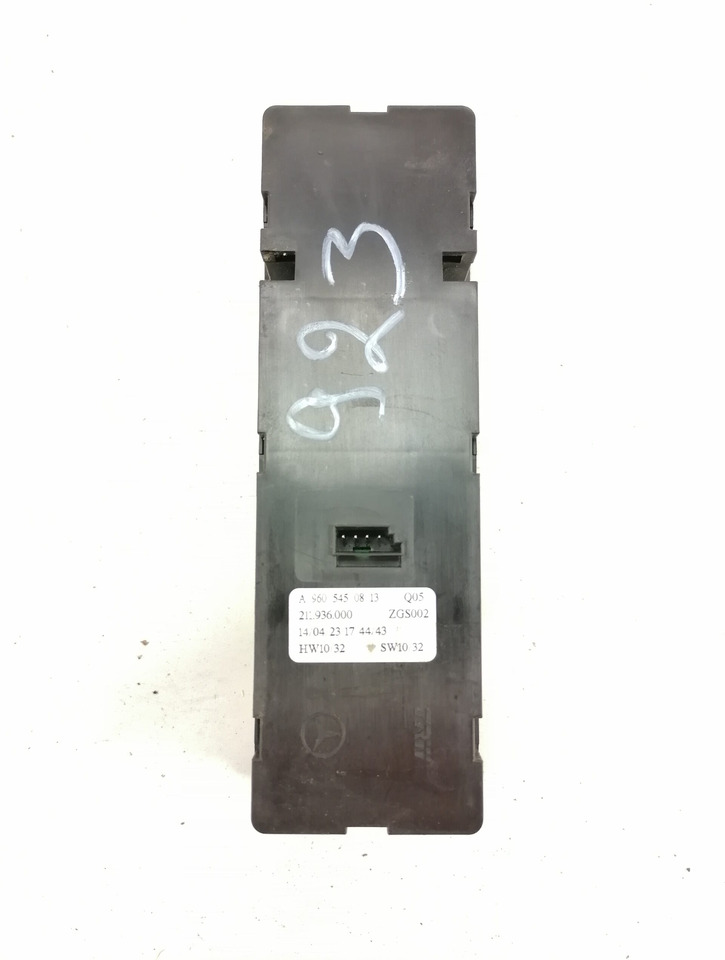 Mercedes-Benz Lüliti, klaasitõstuk A9605450813 - Cab for Truck: picture 2 Mercedes-Benz Lüliti, klaasitõstuk A9605450813 - Cab for Truck: picture 2