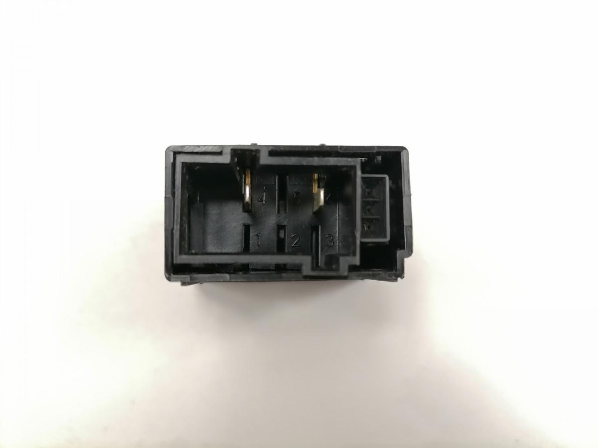 Mercedes-Benz Lüliti, lisatuled 0175454907 - Cab for Truck: picture 4 Mercedes-Benz Lüliti, lisatuled 0175454907 - Cab for Truck: picture 4