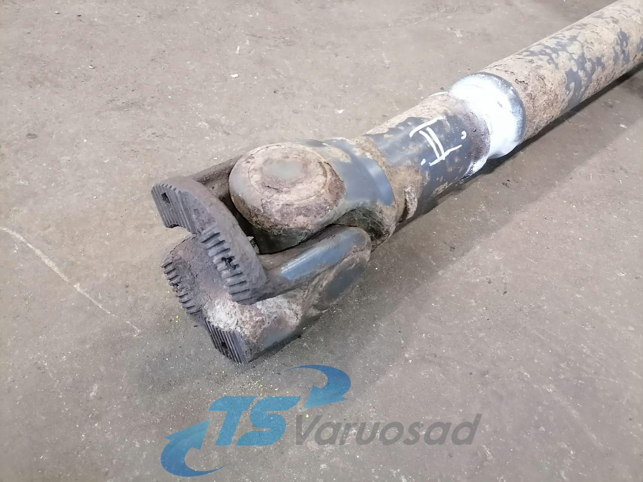 Mercedes-Benz Propeller shaft A6574101802 - Propeller shaft for Truck: picture 3 Mercedes-Benz Propeller shaft A6574101802 - Propeller shaft for Truck: picture 3