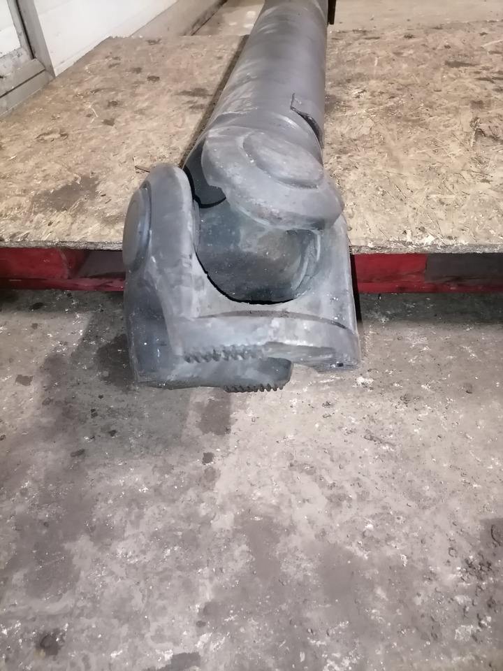 Mercedes-Benz Propeller shaft A6594100101 - Propeller shaft for Truck: picture 3 Mercedes-Benz Propeller shaft A6594100101 - Propeller shaft for Truck: picture 3
