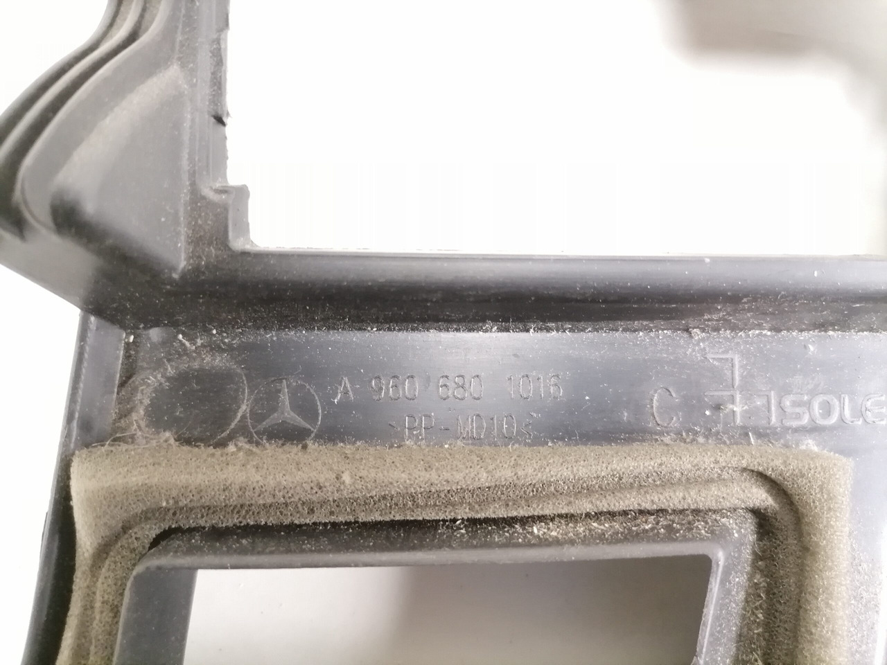 Mercedes-Benz Salongi plastik A9606801016 - Universal part for Truck: picture 3 Mercedes-Benz Salongi plastik A9606801016 - Universal part for Truck: picture 3