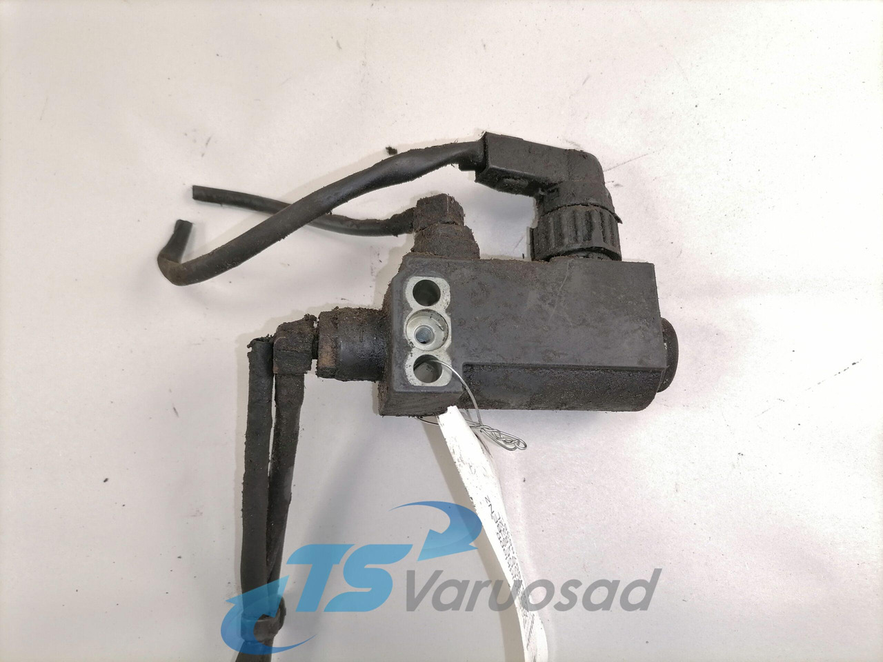 Mercedes-Benz Solenoid valve A0049978536 - Brake valve for Truck: picture 3 Mercedes-Benz Solenoid valve A0049978536 - Brake valve for Truck: picture 3