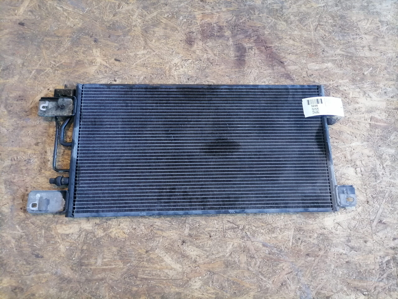 Scania A/C radiator 1790840 - Heating/ Ventilation for Truck: picture 5 Scania A/C radiator 1790840 - Heating/ Ventilation for Truck: picture 5