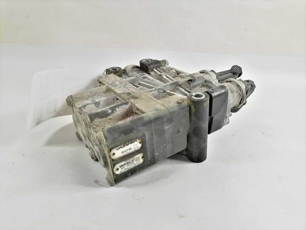 Scania Air suspension control valve, ECAS 1889796 - Brake valve for Truck: picture 5 Scania Air suspension control valve, ECAS 1889796 - Brake valve for Truck: picture 5