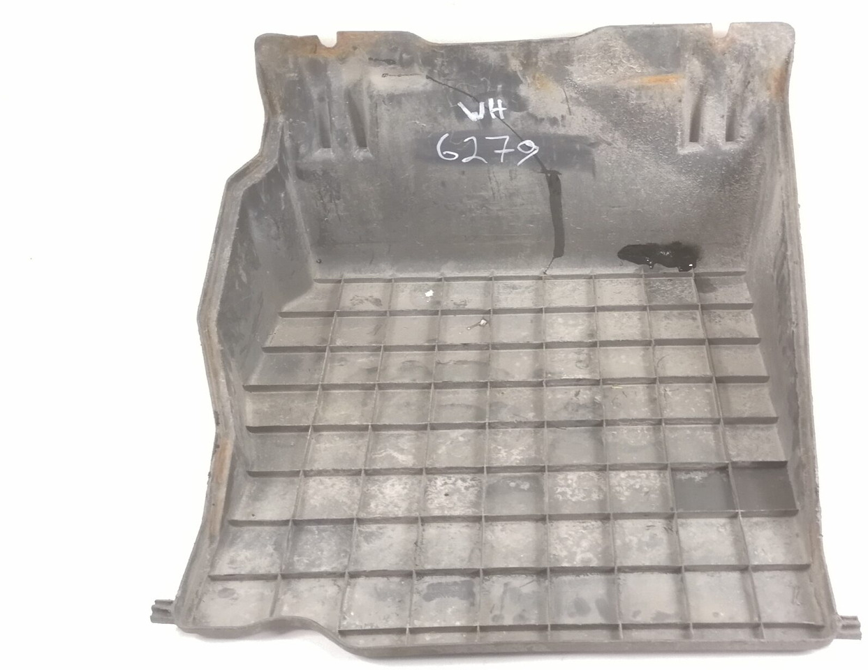 Scania Battery cover 1362693 - Battery for Truck: picture 2 Scania Battery cover 1362693 - Battery for Truck: picture 2