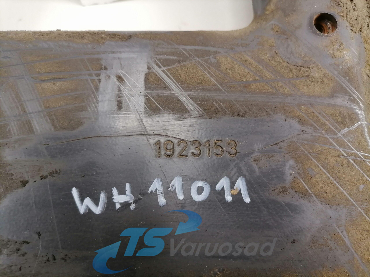 Scania Bumper bracket 1923153 - Bumper for Truck: picture 3 Scania Bumper bracket 1923153 - Bumper for Truck: picture 3