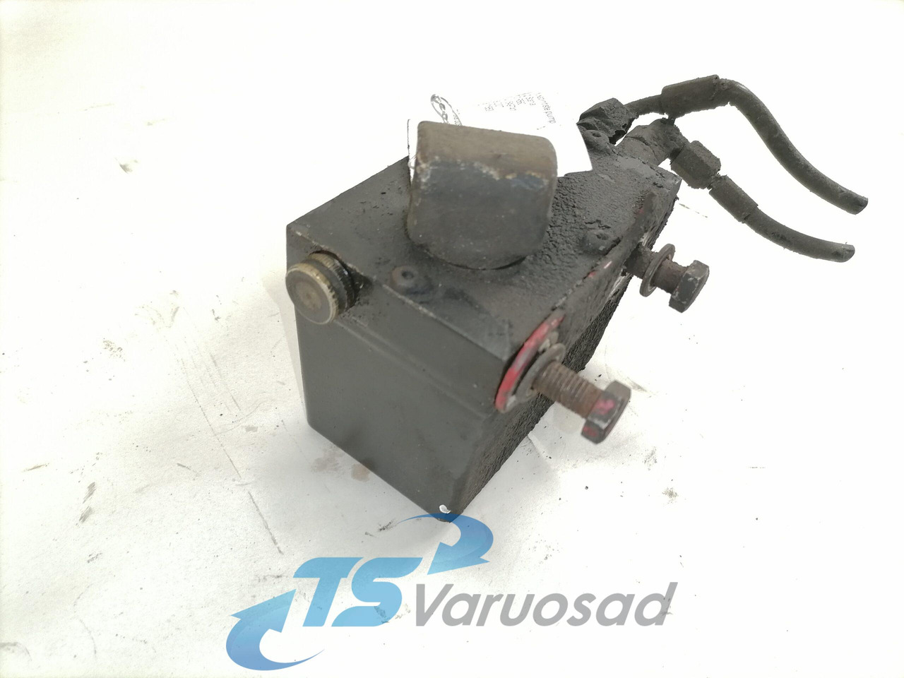 Scania Cab tilting pump 1549741 - Cab suspension for Truck: picture 2 Scania Cab tilting pump 1549741 - Cab suspension for Truck: picture 2