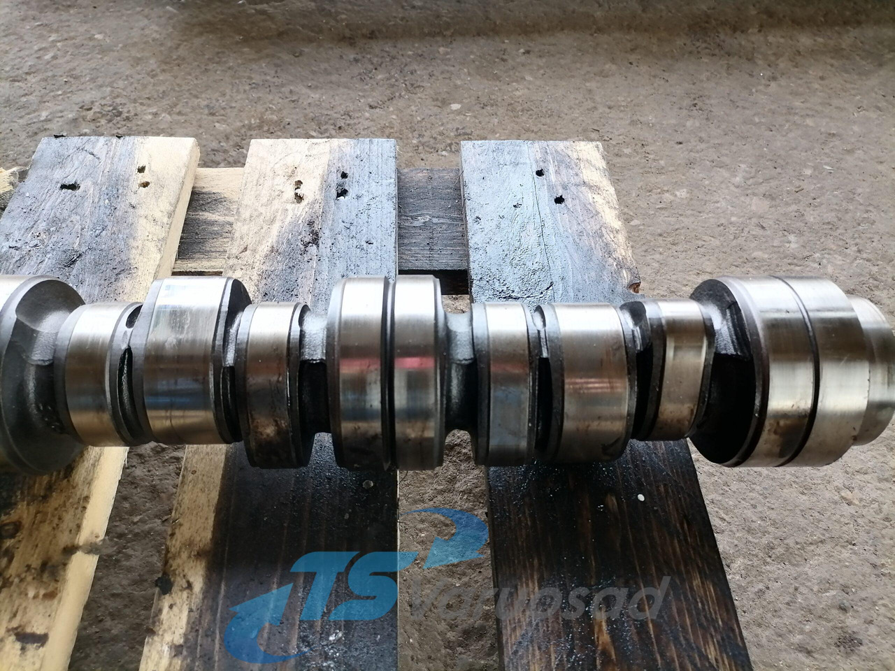 Scania Camshaft 1509917 - Camshaft for Truck: picture 2 Scania Camshaft 1509917 - Camshaft for Truck: picture 2