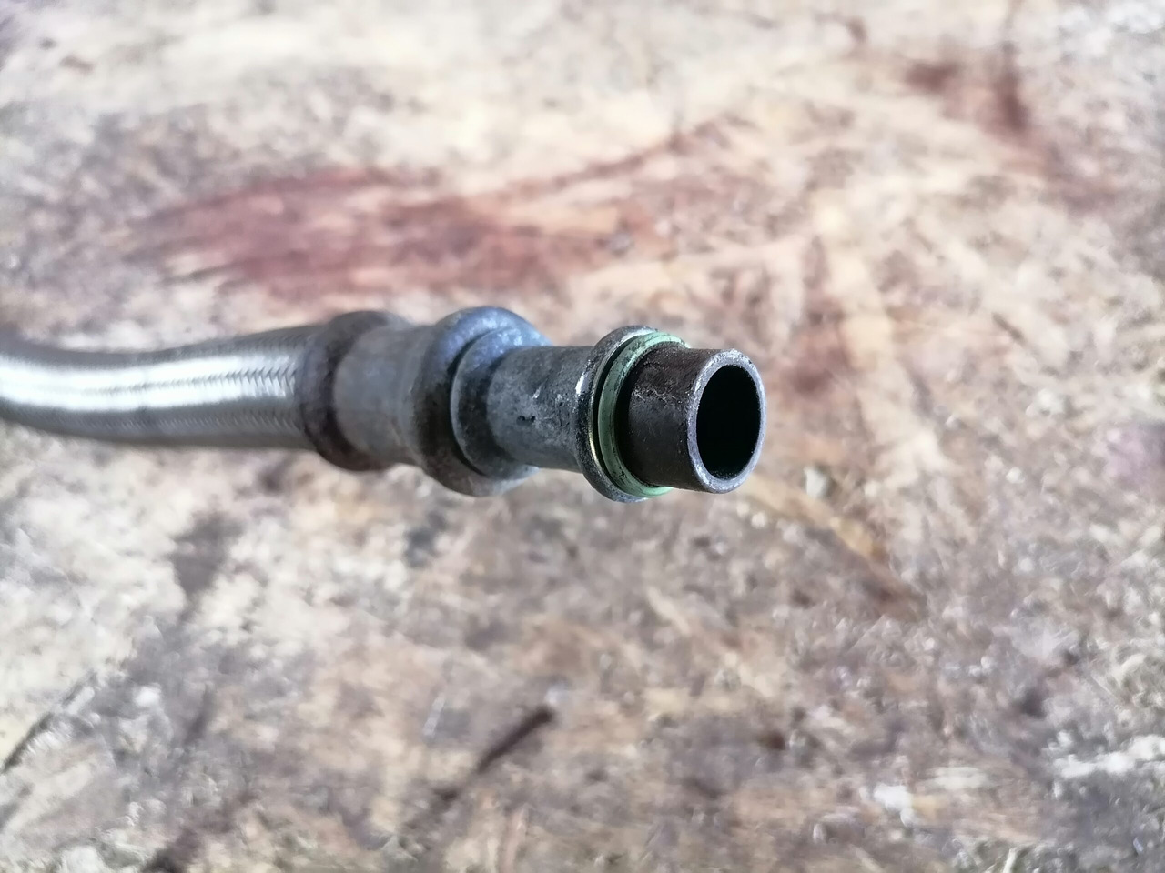 Scania Compressor air pipe 1801078 - Air brake compressor for Truck: picture 3 Scania Compressor air pipe 1801078 - Air brake compressor for Truck: picture 3