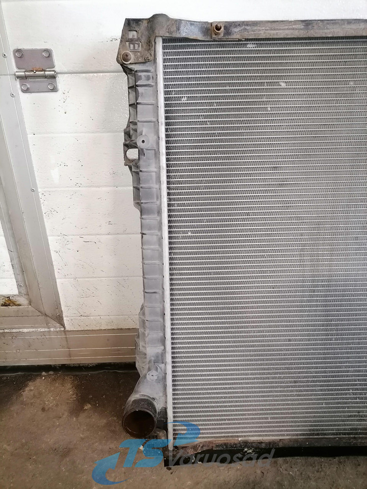 Scania Cooling radiator 1769999 - Radiator for Truck: picture 4 Scania Cooling radiator 1769999 - Radiator for Truck: picture 4