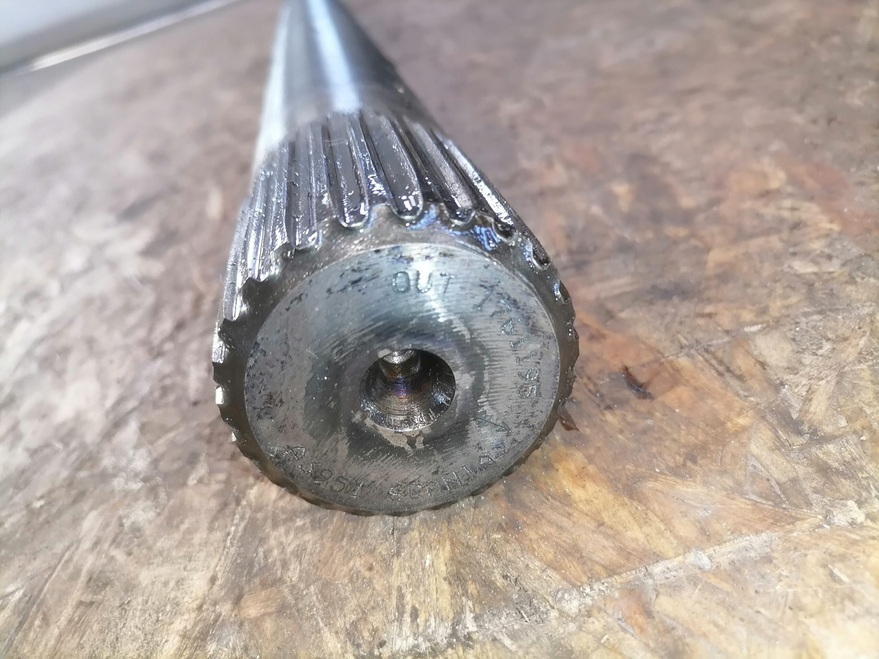 Scania Drive shaft 1761195 - Drive shaft for Truck: picture 3 Scania Drive shaft 1761195 - Drive shaft for Truck: picture 3