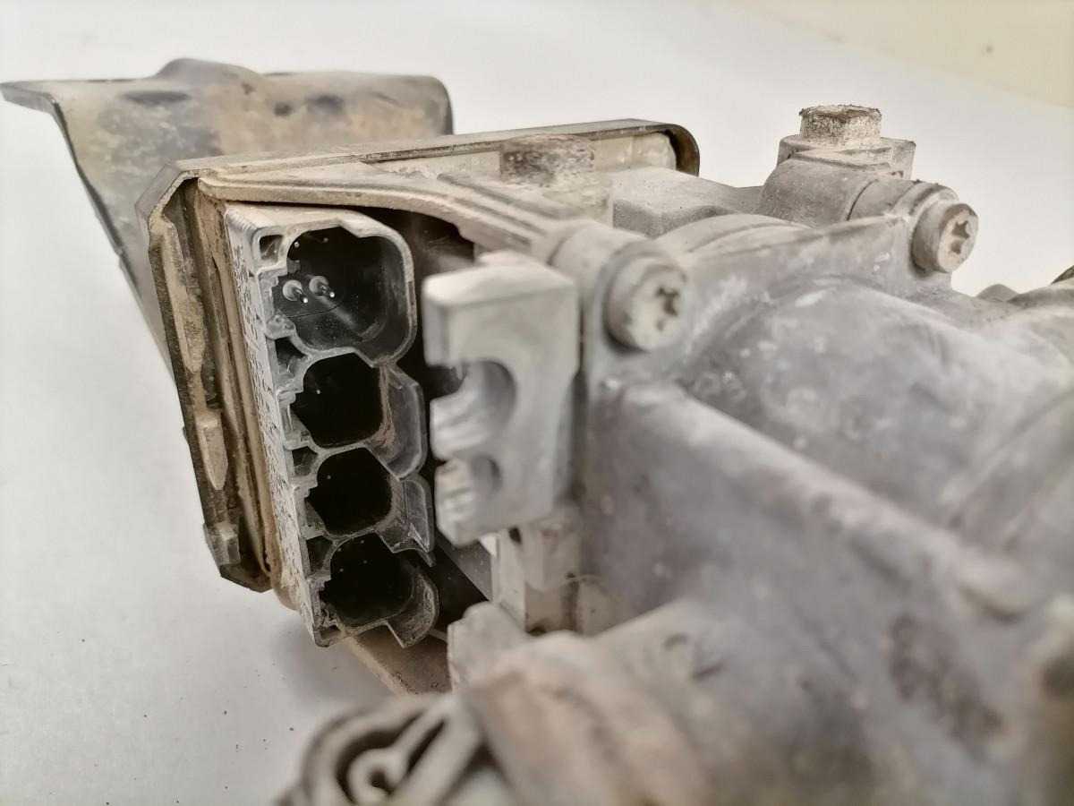 Scania EBS brake valve 1879275 - Brake valve for Truck: picture 2 Scania EBS brake valve 1879275 - Brake valve for Truck: picture 2