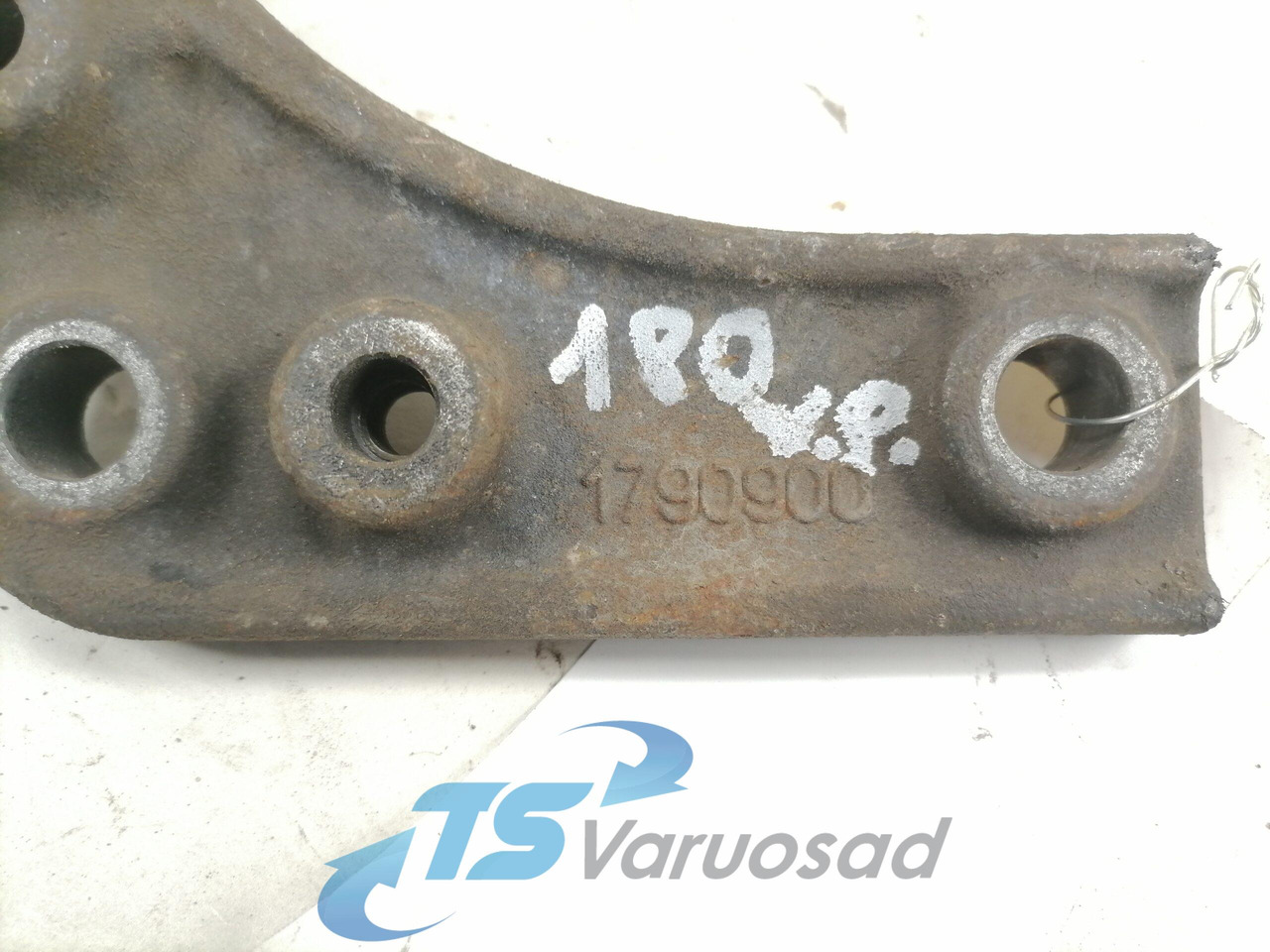 Scania Front bumper carrier 1790900 - Bumper for Truck: picture 2 Scania Front bumper carrier 1790900 - Bumper for Truck: picture 2