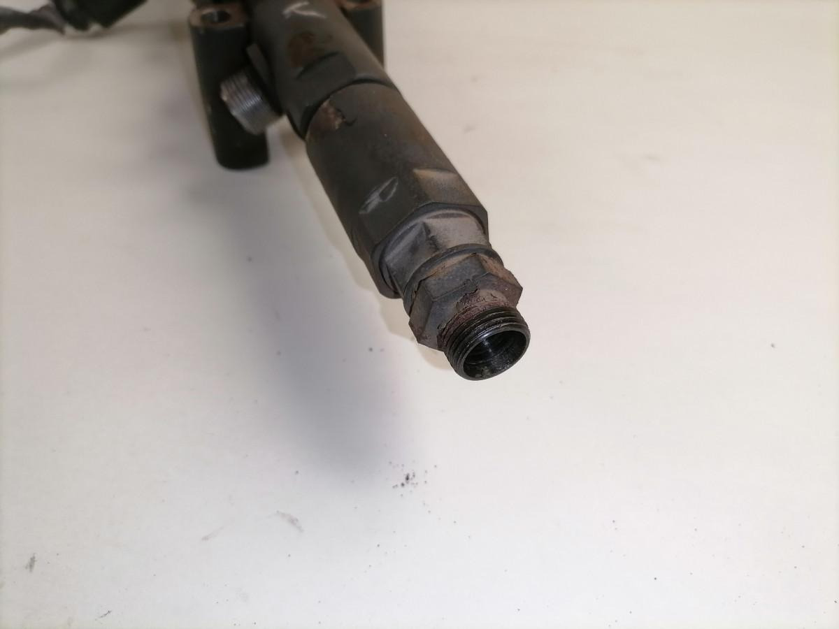 Scania Fuel collector 2002833 - Fuel system for Truck: picture 4 Scania Fuel collector 2002833 - Fuel system for Truck: picture 4