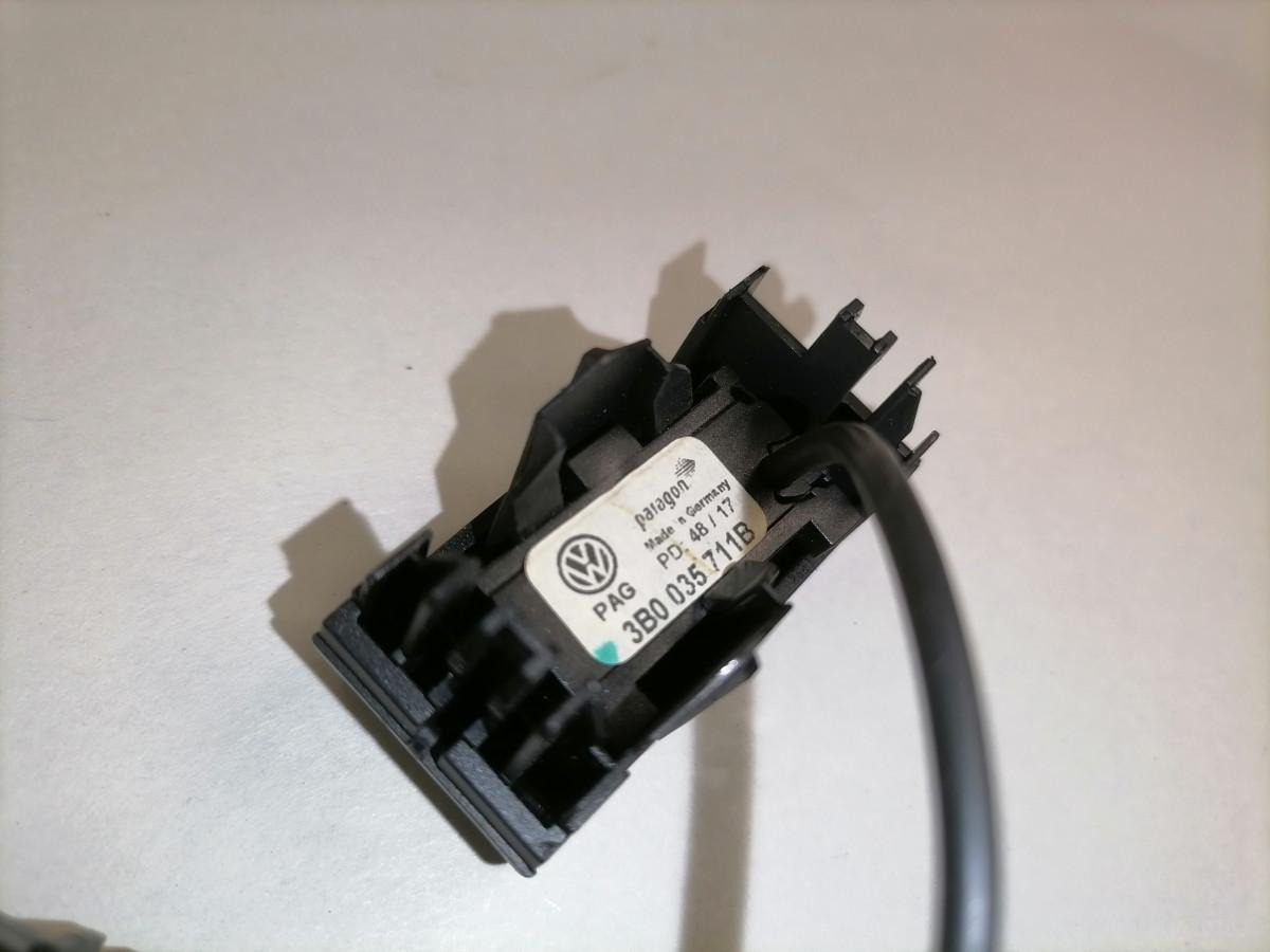 Scania Mikrofon 3B0035711B - Electrical system for Truck: picture 4 Scania Mikrofon 3B0035711B - Electrical system for Truck: picture 4