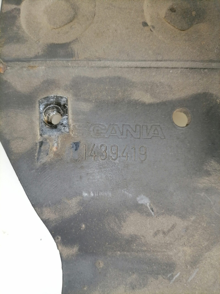Scania Muffler carrier 1439419 - Muffler for Truck: picture 2 Scania Muffler carrier 1439419 - Muffler for Truck: picture 2