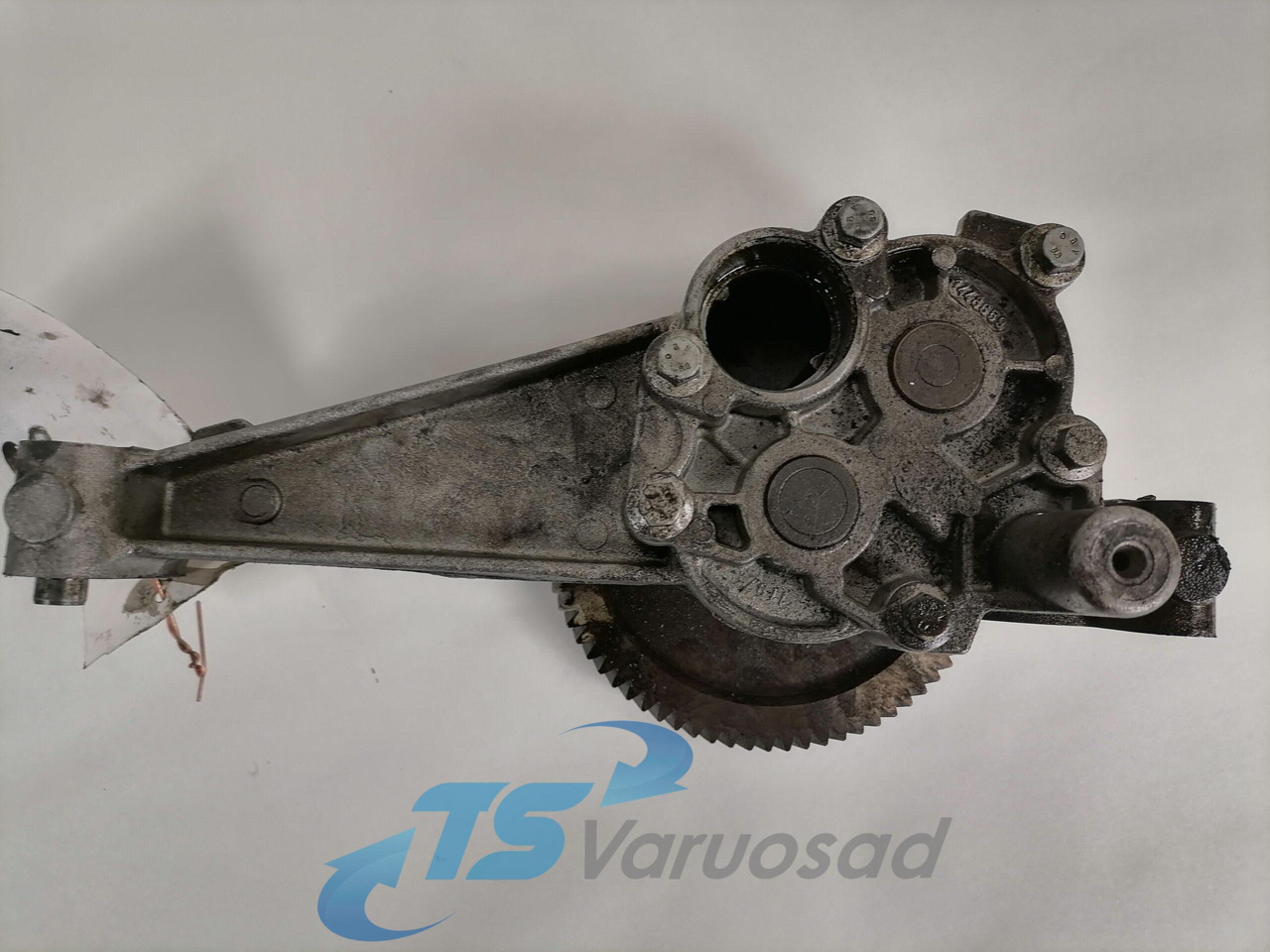 Scania Oil pump 1448659 - Oil pump for Truck: picture 2 Scania Oil pump 1448659 - Oil pump for Truck: picture 2