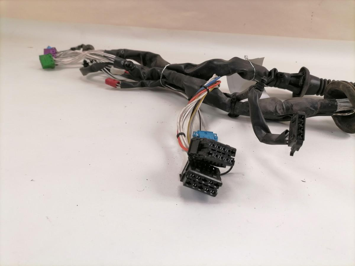 Scania Ukse juhtmestik 2123821 - Door and parts for Truck: picture 4 Scania Ukse juhtmestik 2123821 - Door and parts for Truck: picture 4