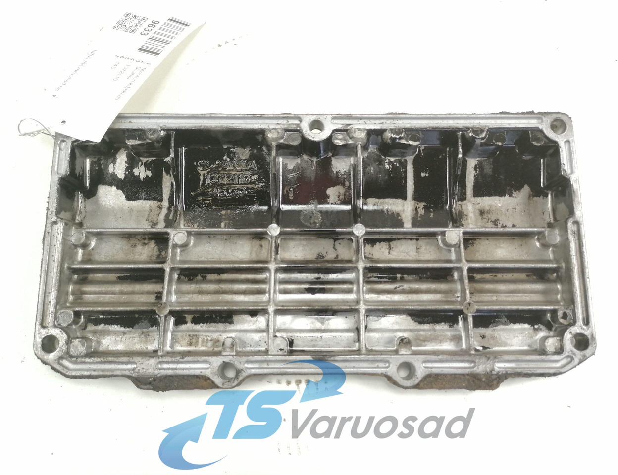Scania engine side cover 1372110 - Engine and parts for Truck: picture 2 Scania engine side cover 1372110 - Engine and parts for Truck: picture 2