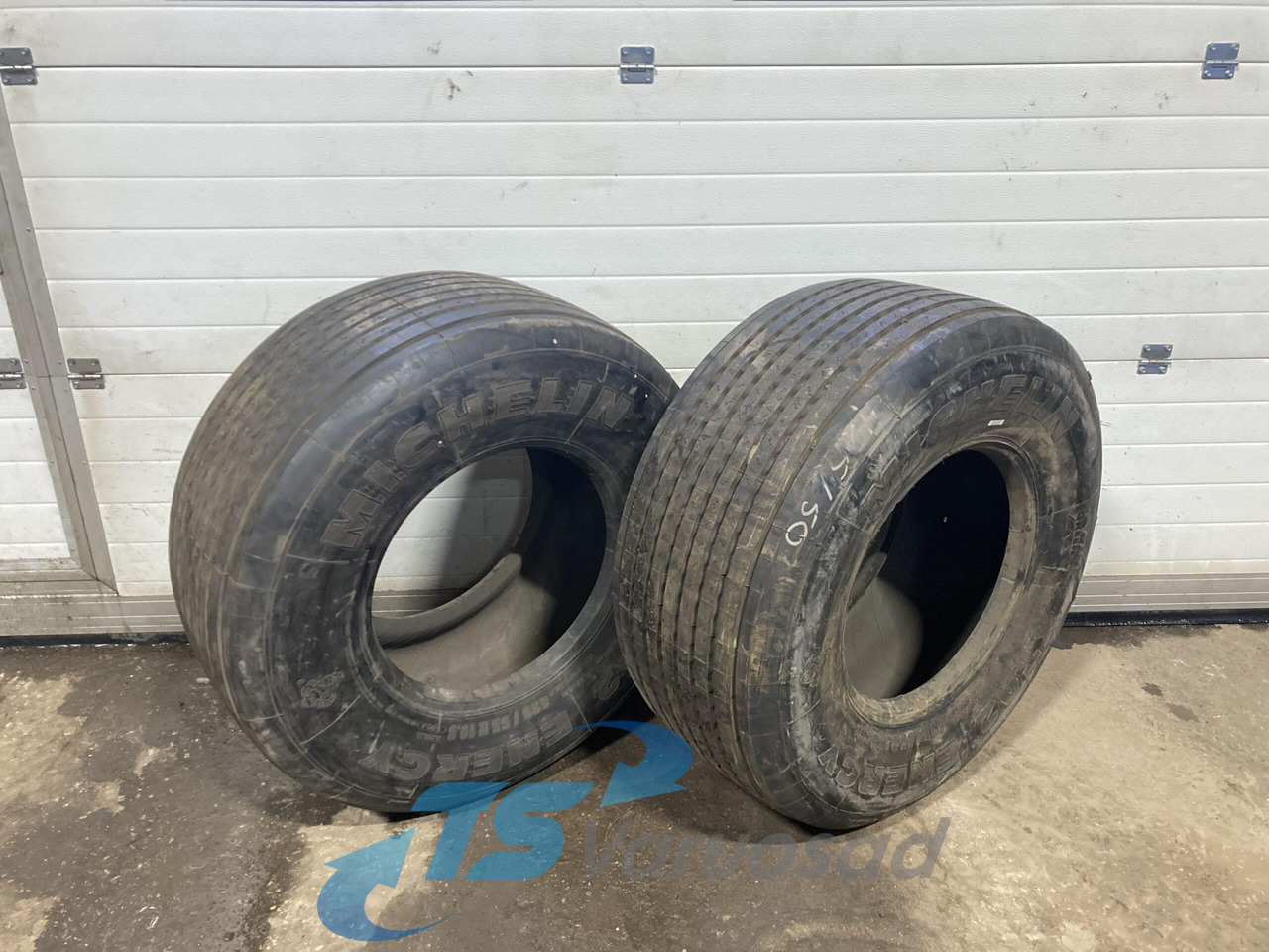 Universaalne Michelin 425/55R19,5 42555R195 - Wheels and tires for Truck: picture 1 Universaalne Michelin 425/55R19,5 42555R195 - Wheels and tires for Truck: picture 1