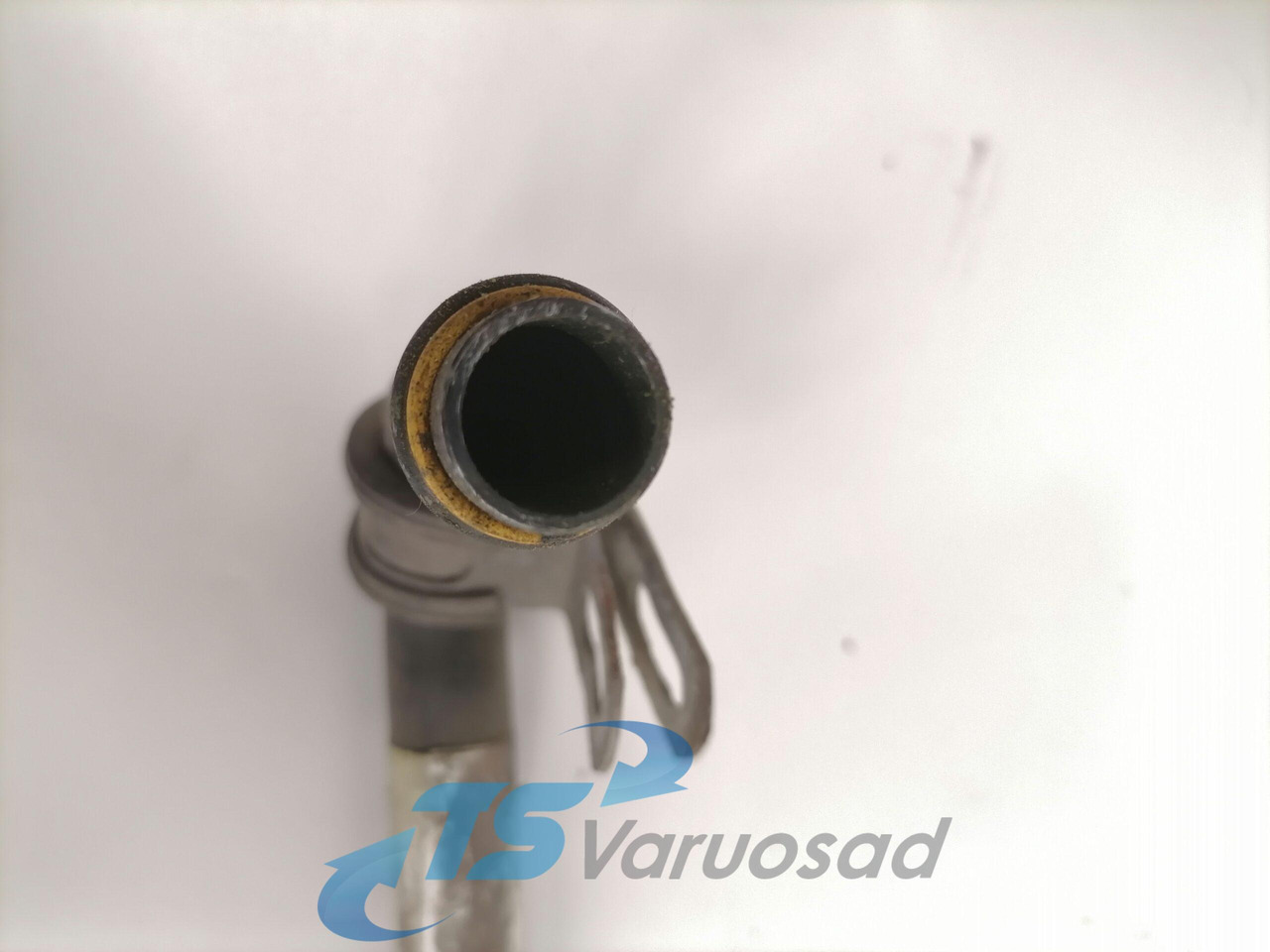 Volvo A/C pipe 20498305 - Heating/ Ventilation for Truck: picture 3 Volvo A/C pipe 20498305 - Heating/ Ventilation for Truck: picture 3