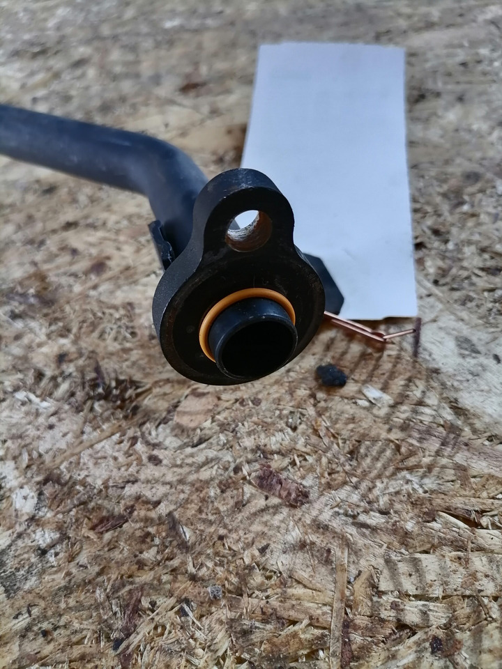 Volvo A/C pipe 20498305 - Heating/ Ventilation for Truck: picture 5 Volvo A/C pipe 20498305 - Heating/ Ventilation for Truck: picture 5