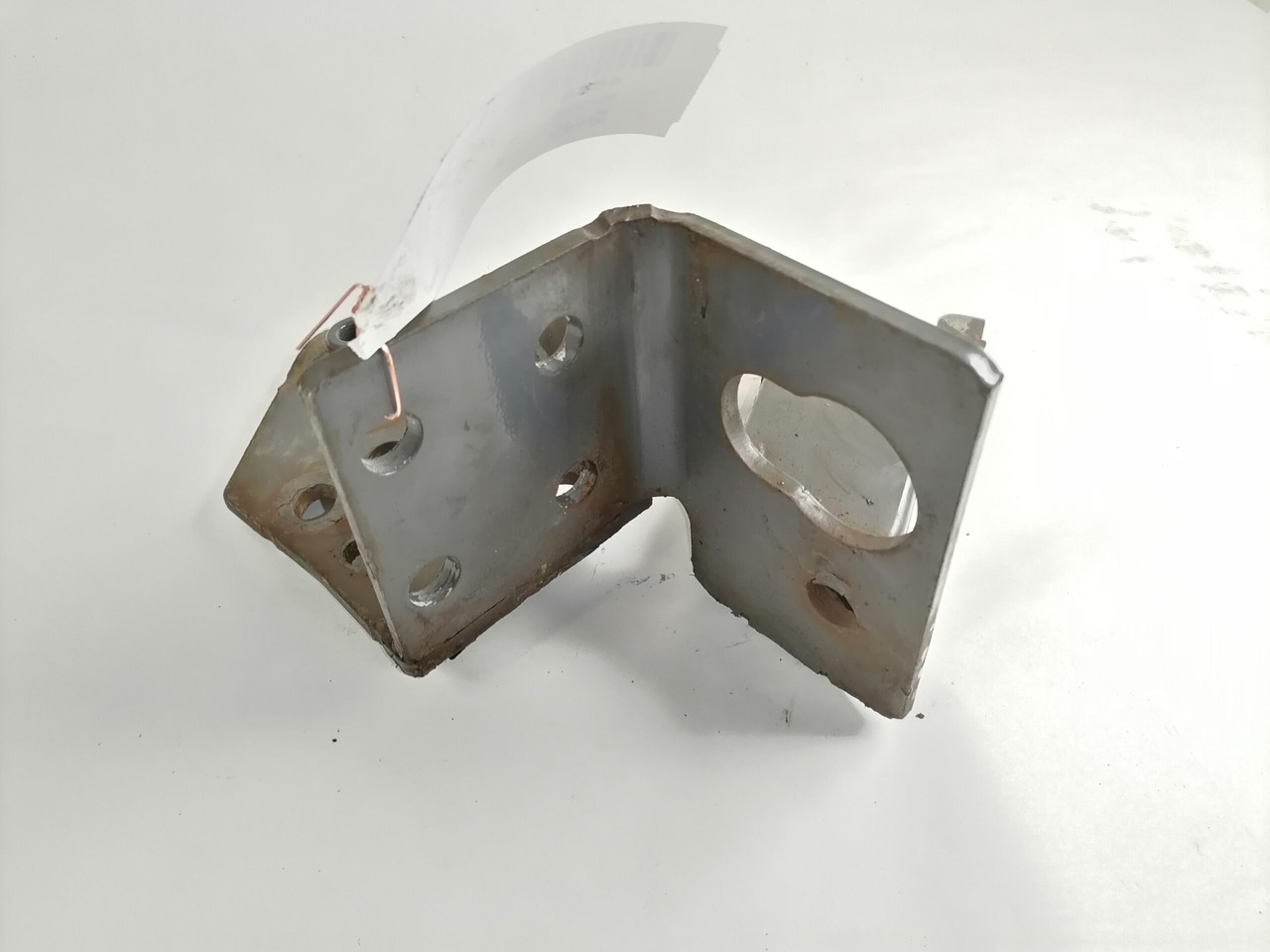 Volvo Bumper bracket 20499243 - Bumper for Truck: picture 3 Volvo Bumper bracket 20499243 - Bumper for Truck: picture 3