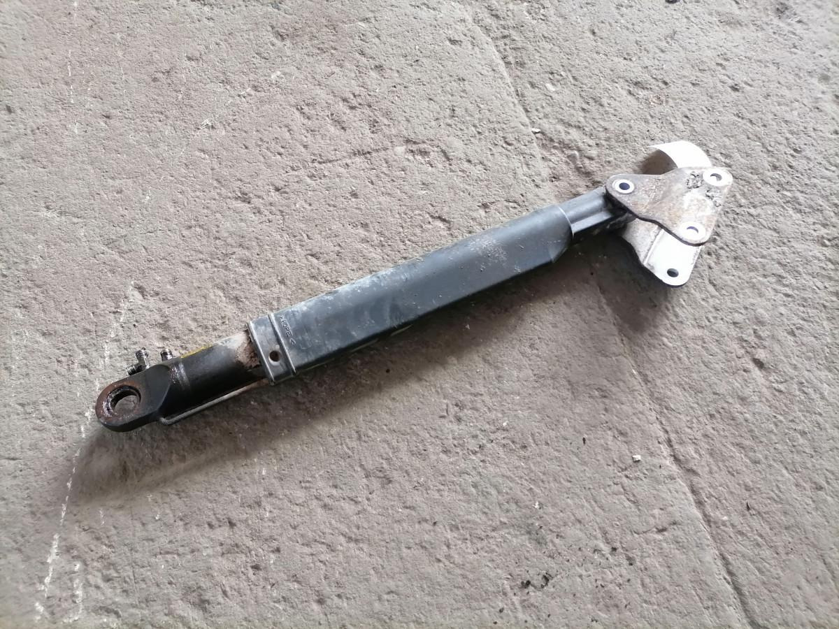 Volvo Cab tilting cylinder 20722124 - Cab suspension for Truck: picture 4 Volvo Cab tilting cylinder 20722124 - Cab suspension for Truck: picture 4