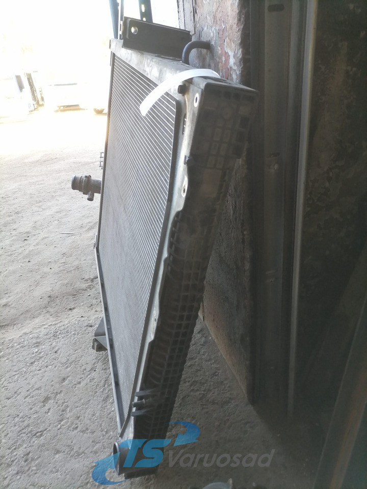 Volvo Cooling radiator 22062259 - Radiator for Truck: picture 2 Volvo Cooling radiator 22062259 - Radiator for Truck: picture 2