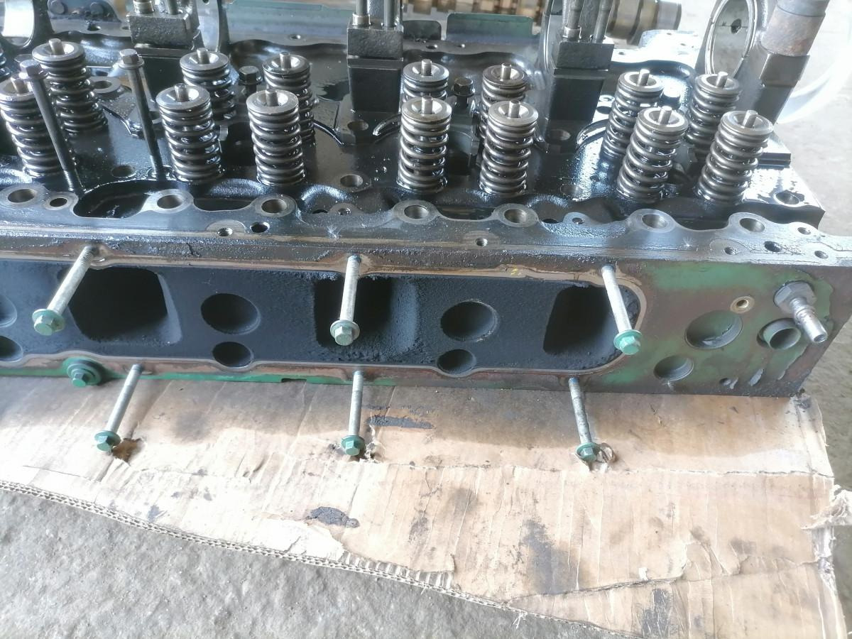 Volvo Cylinder head 21754367 - Cylinder head for Truck: picture 5 Volvo Cylinder head 21754367 - Cylinder head for Truck: picture 5