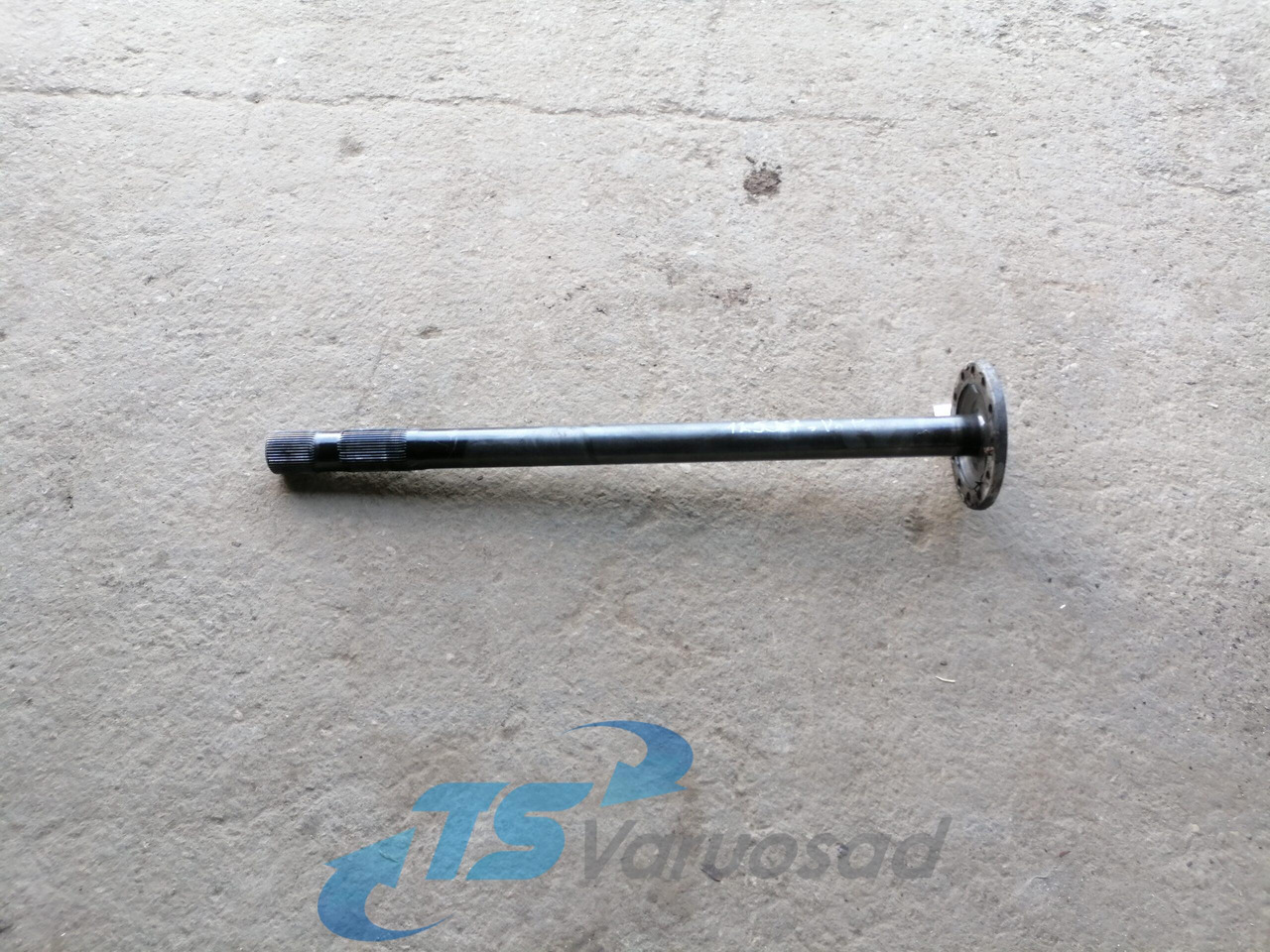Volvo Drive shaft 20836831 - Drive shaft for Truck: picture 1 Volvo Drive shaft 20836831 - Drive shaft for Truck: picture 1